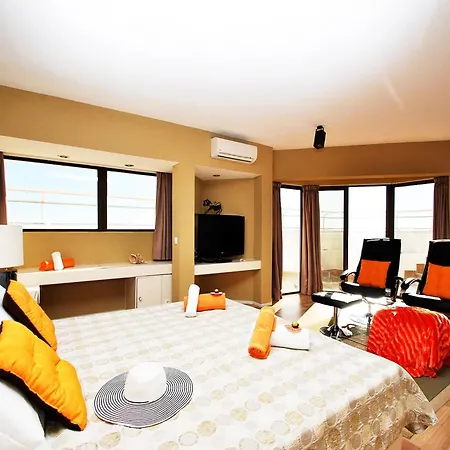 Penthouse In Albufeira With Private Pool Албуфейра